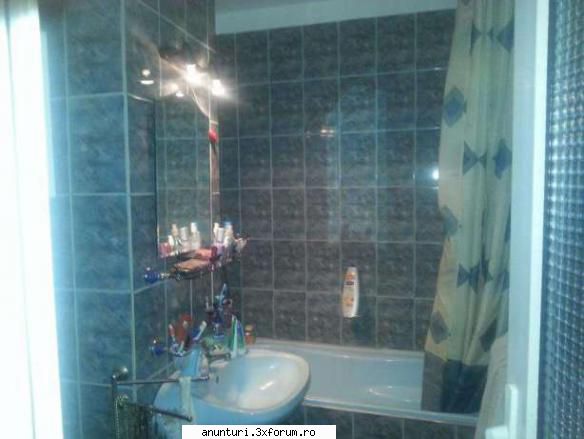 Anunt vanzare apartament - Particular, vand apartament 4 camere decomandate - Apartamente